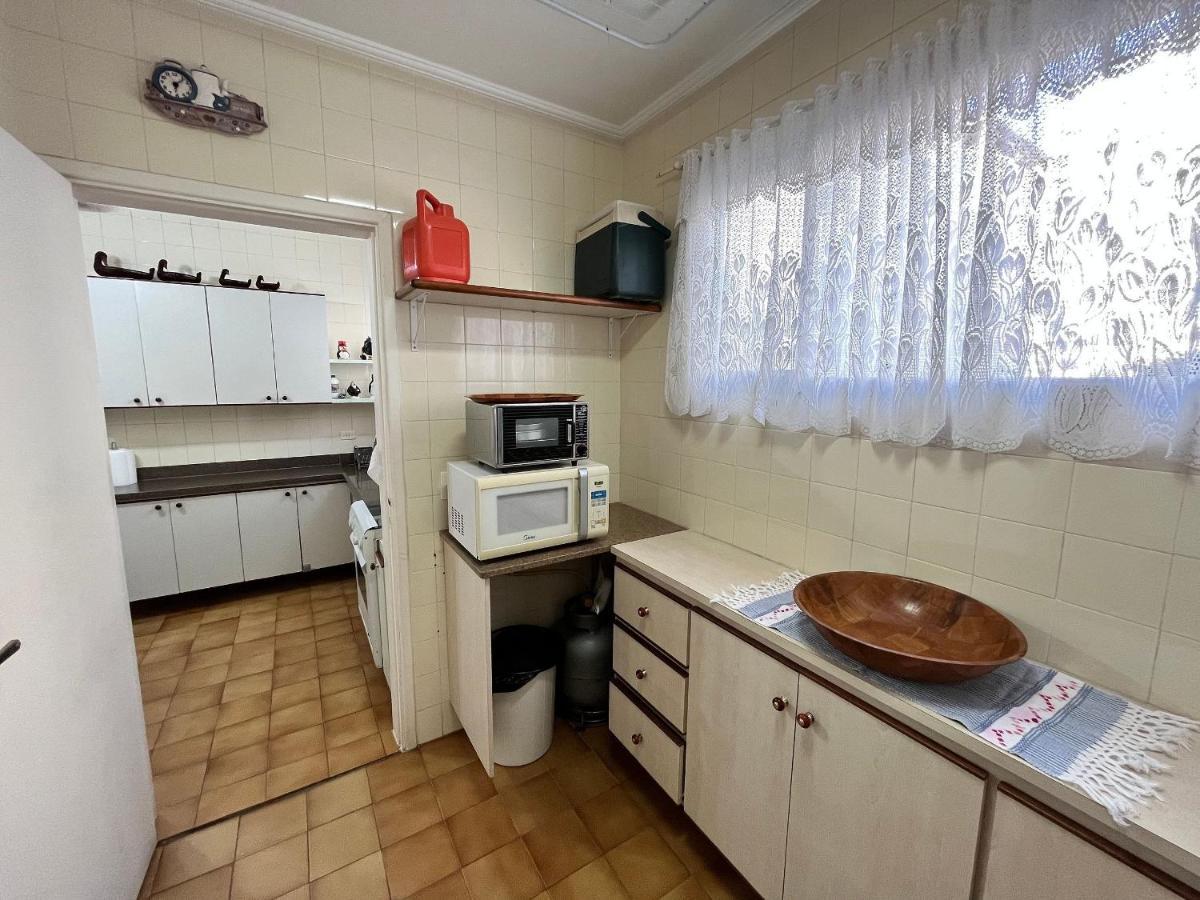 Super Aconchegante E Espacoso - Sacada Ampla E Perto Da Praia - Super Confortavel - Ap. 13 - Ed. Maison Du Parc Γκουαρούχα Εξωτερικό φωτογραφία